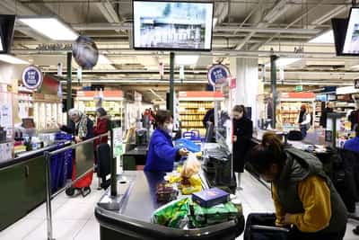 Image for Carrefour Q3 sales growth slows, keeps 2025 financial goals