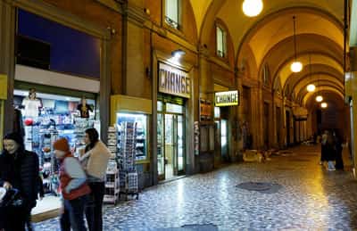 Image for Italy's economy shrank in second quarter, stats agency confirms