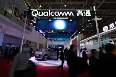 Image for Qualcomm forecasts solid quarter but smaller Samsung business hits shares