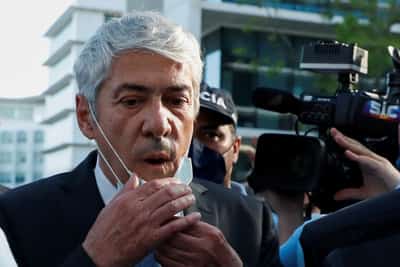 Image for Portuguese former prime minister Socrates goes on trial in graft case