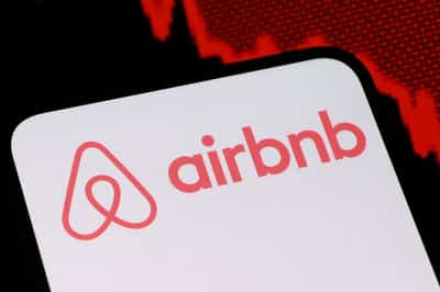 Image for Court strikes down Irish police decision not to investigate Airbnb over Israeli settlements