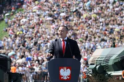 Image for Polish president shows off military hardware, sees Russia 'floundering' in Ukraine