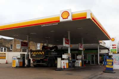 Image for Shell profit above, TotalEnergies in line with expectations amid lower prices