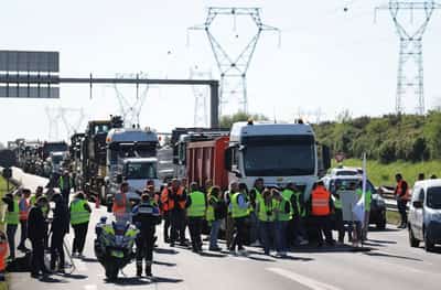 Image for Nearly a fifth of French gas stations facing supply issues, truckers protest in west