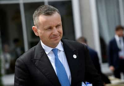 Image for Ukraine's GDP-linked debt holder group pushes back decision on support for restructuring plan