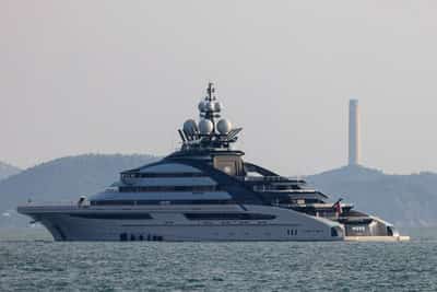 Image for Russian superyacht crosses blockaded Strait of Hormuz