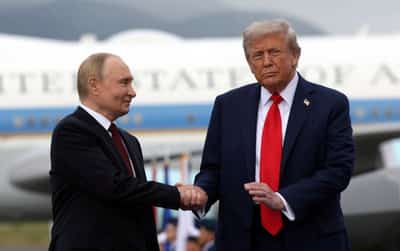 Image for Trump says Putin agrees with him US should not have mail-in voting