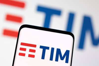 Image for Antitrust clears Poste Italiane's Telecom Italia stake purchase, say sources