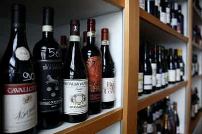 Image for EU wine, spirits to face 15% US tariff from August 1, EU says