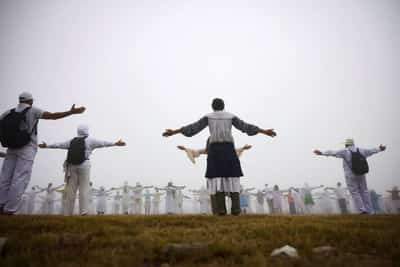 Image for Hundreds celebrate 'divine new year' near Bulgarian mountain lake