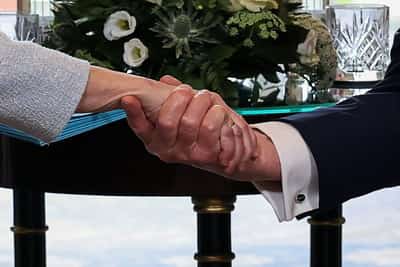 Image for Analysis-Out-gunned Europe accepts least-worst US trade deal