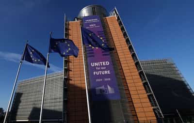Image for EU rules out UK exemption from carbon border levy until markets link