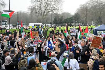 Image for UK police to use River Thames to keep pro-Iranian rally apart from opponents