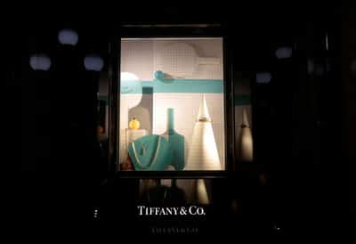 Image for Soaring gold prices bring new headache to Tiffany-owner LVMH