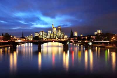 Image for Euro zone economic momentum wanes further in January, PMI shows