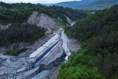 Image for Heavy floods threaten Romania's Praid salt mine, a tourism magnet