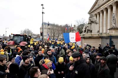 Image for French opposition parties seek to topple government over Mercosur