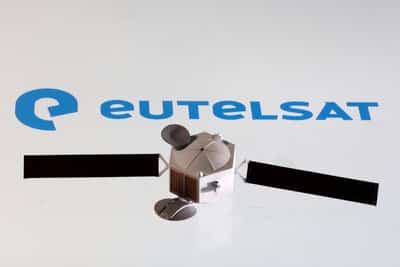 Image for Eutelsat signs strategic partnership with UK government for its LEO network access