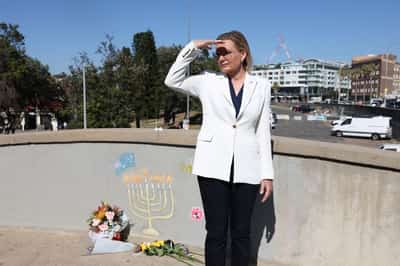 Image for Australian opposition leader faces leadership challenge as senior lawmaker quits