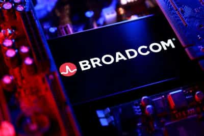Image for Exclusive-Broadcom expects to sell 1 million 3D stacked chips by 2027
