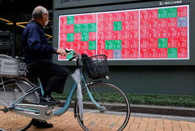 Image for Asia shares find relief in tech resilience, oil off peak