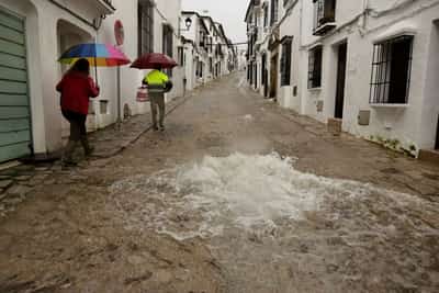 Image for Storm Leonardo forces evacuations in Spain and Portugal with more rain on the way