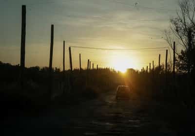 Image for Ukraine authorities order mass evacuations from around devastated Kupiansk