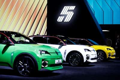 Image for Renault shares tumble on profit warning as interim CEO named