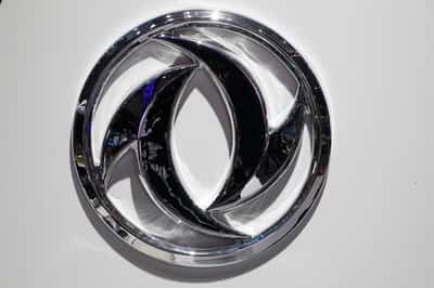 Image for China's Dongfeng targets jump in European vehicle sales to 80,000 next year