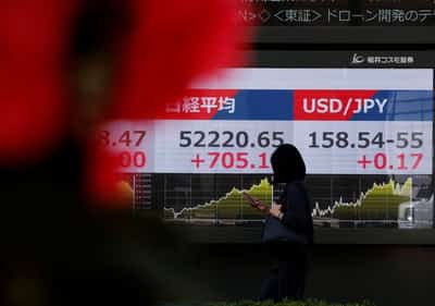 Image for Stocks bounce and oil retreats on Mideast ceasefire reports