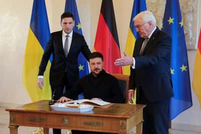 Image for Germany deepens commitment to Ukraine's defence in 10-point plan