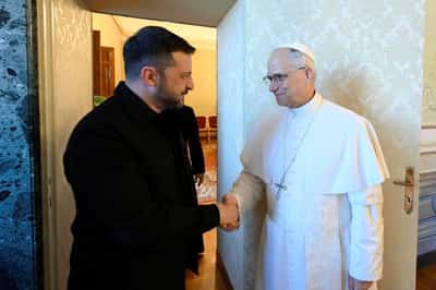 Image for Pope Leo meets Zelenskiy, offers to host Ukraine peace talks