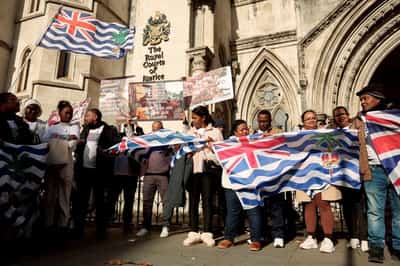 Image for UK is not pausing ratification of Chagos deal, government source says