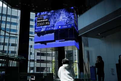 Image for Equities little changed; US yields dip as investors look to tariffs, earnings, economic data