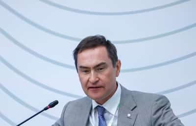 Image for Exclusive-Russia's Sberbank warns of economy overcooling, says key rate below 15% would spur growth