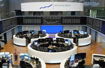 Image for European shares close lower as US-EU trade deal draws mixed response