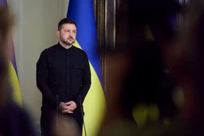 Image for Ukraine and allies to work on ceasefire plan in next ten days, Zelenskiy tells Axios