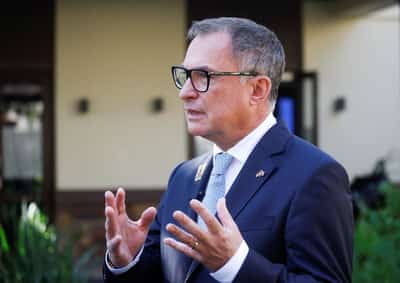 Image for Europe must be tougher on China trade, Bundesbank chief says