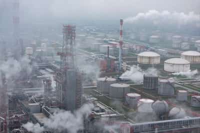 Image for Russian-owned, US-sanctioned NIS restarts Serbia refinery
