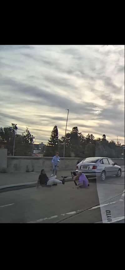 Image for Couple, man who died trying to stop Bondi Beach attackers praised for heroic efforts