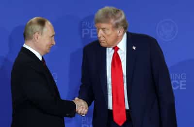 Image for Trump would back Russia sanctions bill if he retains final authority, White House official says