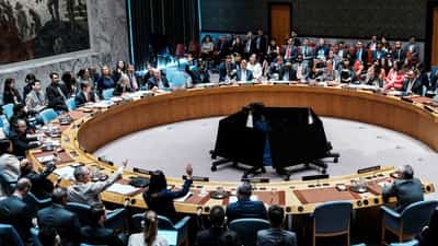 Image for UN Security Council decides not to lift Iran sanctions, but still time to agree delay