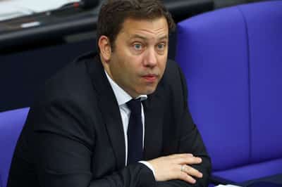 Image for German minister earmarks 110 billion euros for 2025 investment surge