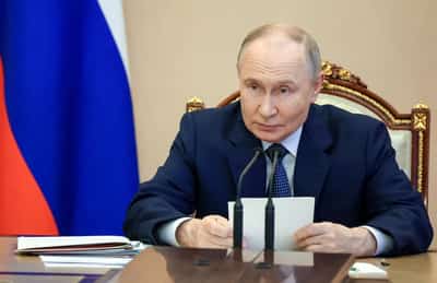 Image for Putin says special attention should be paid to nuclear triad in Russia's new arms programme