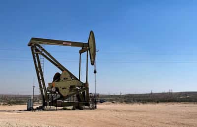 Image for Oil falls, settles at 2-month low as US fuel inventories rise