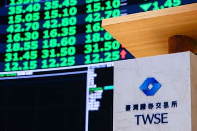 Image for Asia markets rebound, oil dives as Trump says Iran war could end soon