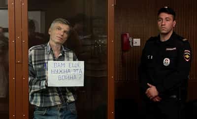 Image for Exclusive-Jailed Russian dissidents call for mass prisoner release as part of a peace deal with Ukraine