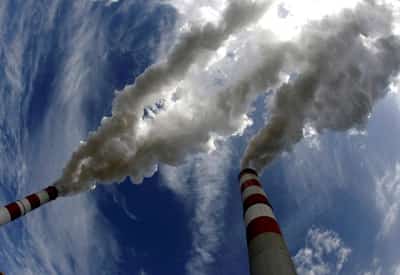 Image for Poland's Tusk presses EU to keep giving industry free carbon permits