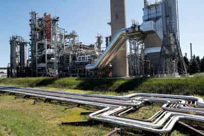 Image for Hungary's MOL, refiner Slovnaft accuse Croatia's JANAF of breach of contract