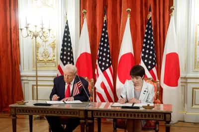 Image for Trump heaps praise on Japan's first female leader, signs rare earths deal